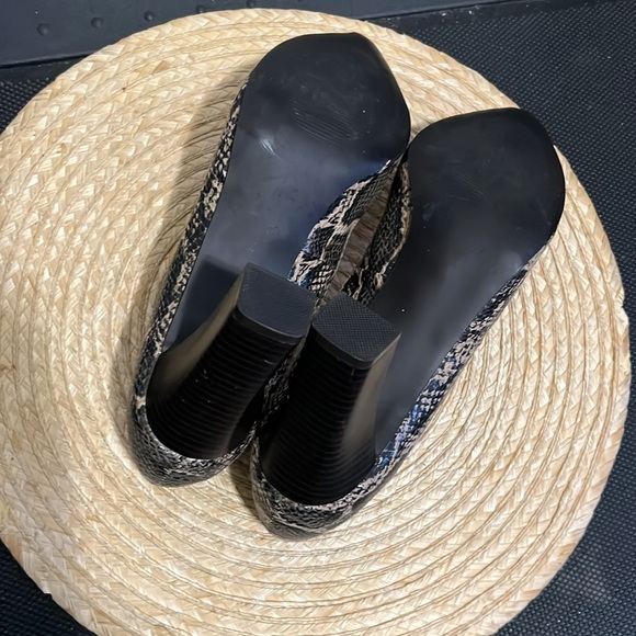 Nygard Collection Animal Print Pointy Toe Block Heel Pump Heel Size 10 - Picture 4 of 15